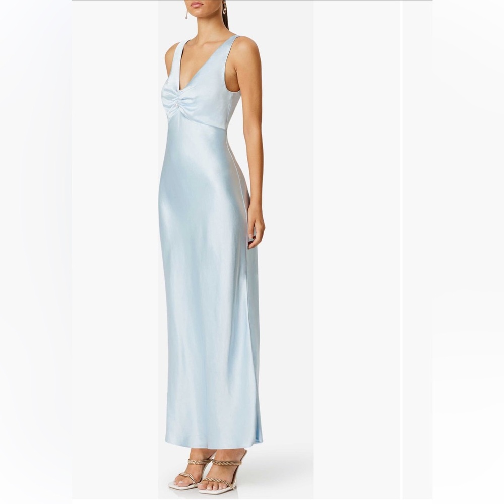 Elliatt Rendevous Sleeveless Satin Gown